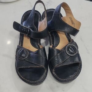 Born Black Leather Heeled Sandals Sz 9
